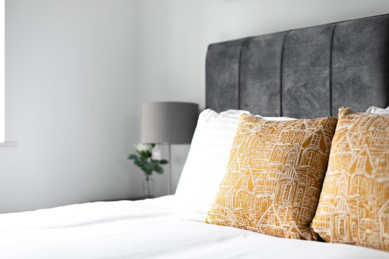 Skyvillion - London Enfield Chase Apartments With Parking & Wifi Екстер'єр фото